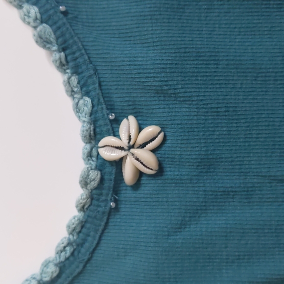 Pout Teal Tank Top, Girls Small, shell embellishments - Picture 3 of 8